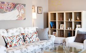 Penelope By Halu!, Central 2-Bd Apartment